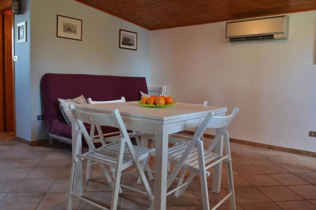 Como Lakeside Cottage - Lakefront Private Garden With Private Access To The Lake Onno ภายนอก รูปภาพ